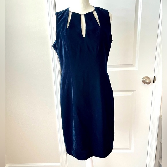 Elie Tahari Women's Size 4 Jemra Dress Admiral Blue Velvet Cutout - Picture 1 of 12
